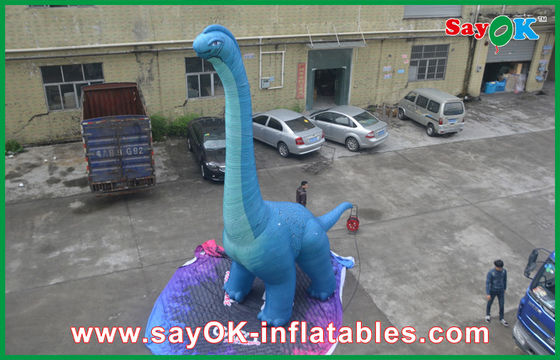 Aufblasbarer Weihnachtsdinosaurier feuersicherer aufblasbarer Drachen Toy Dinosaurier Oxford Stoff mit CE / UL Bläser